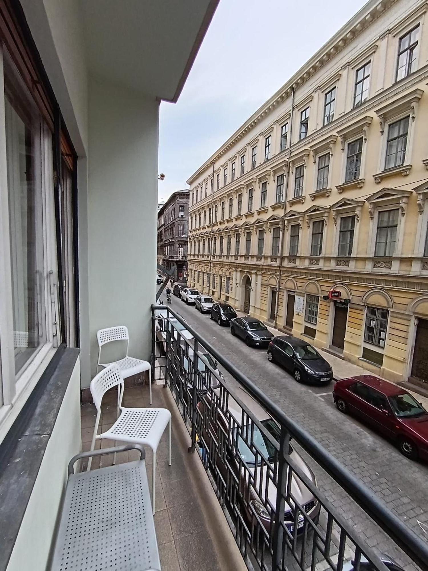 Studio With Terrace In Heart Of The City Будапешт Екстер'єр фото